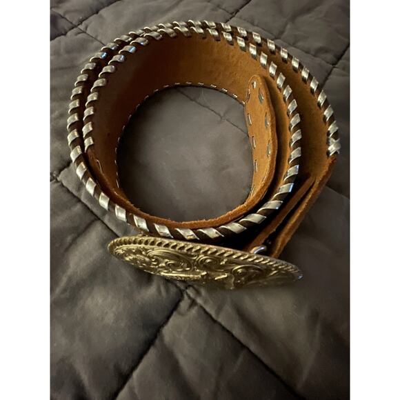 Wrangler Women\'s Western Rodeo Tooled Leather Belt Crumrine Buckle Size 34 EUC main image 4
